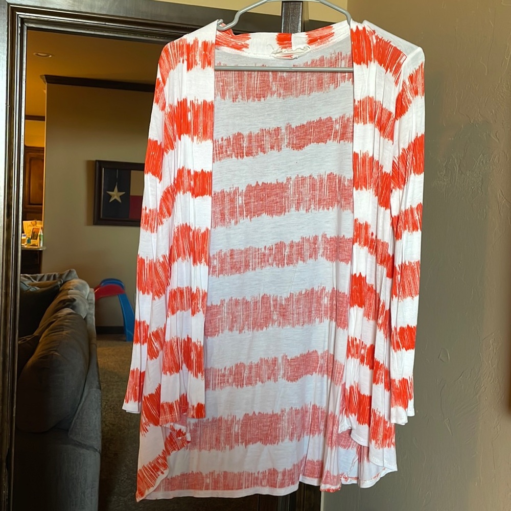 Peach love Cream cardigan. In great condition. Size large